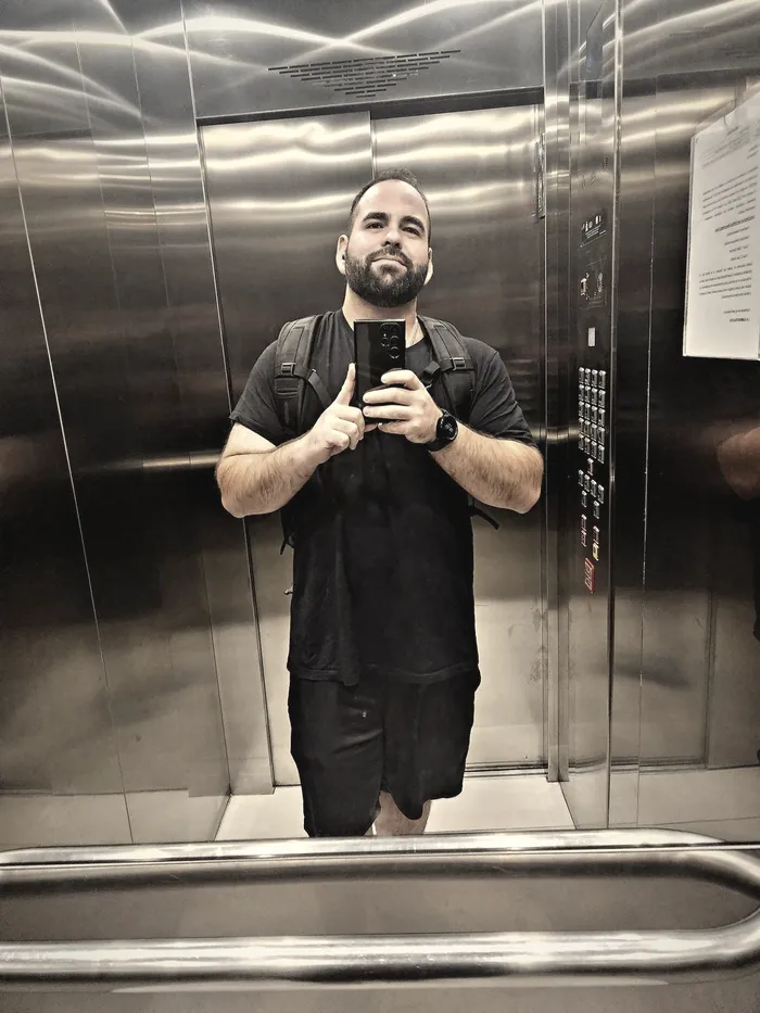 Durante el primer año, en el mismo ascensor